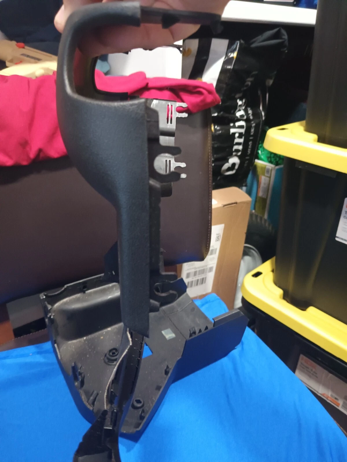 2013 BIUCK VERANO STERRING COLUMN COVER UPPER & LOWER - Image 6