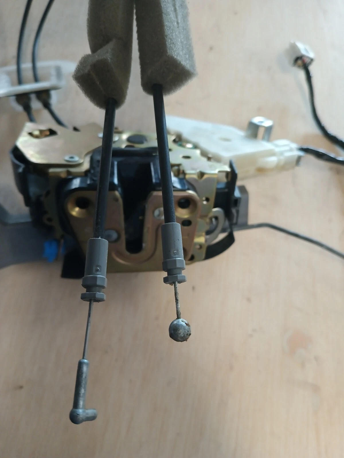 2002 2006 NISSAN ALTIMA LH FRONT DOOR LOCK ACTUATOR 80553AA200 WITH LATCH - Image 3