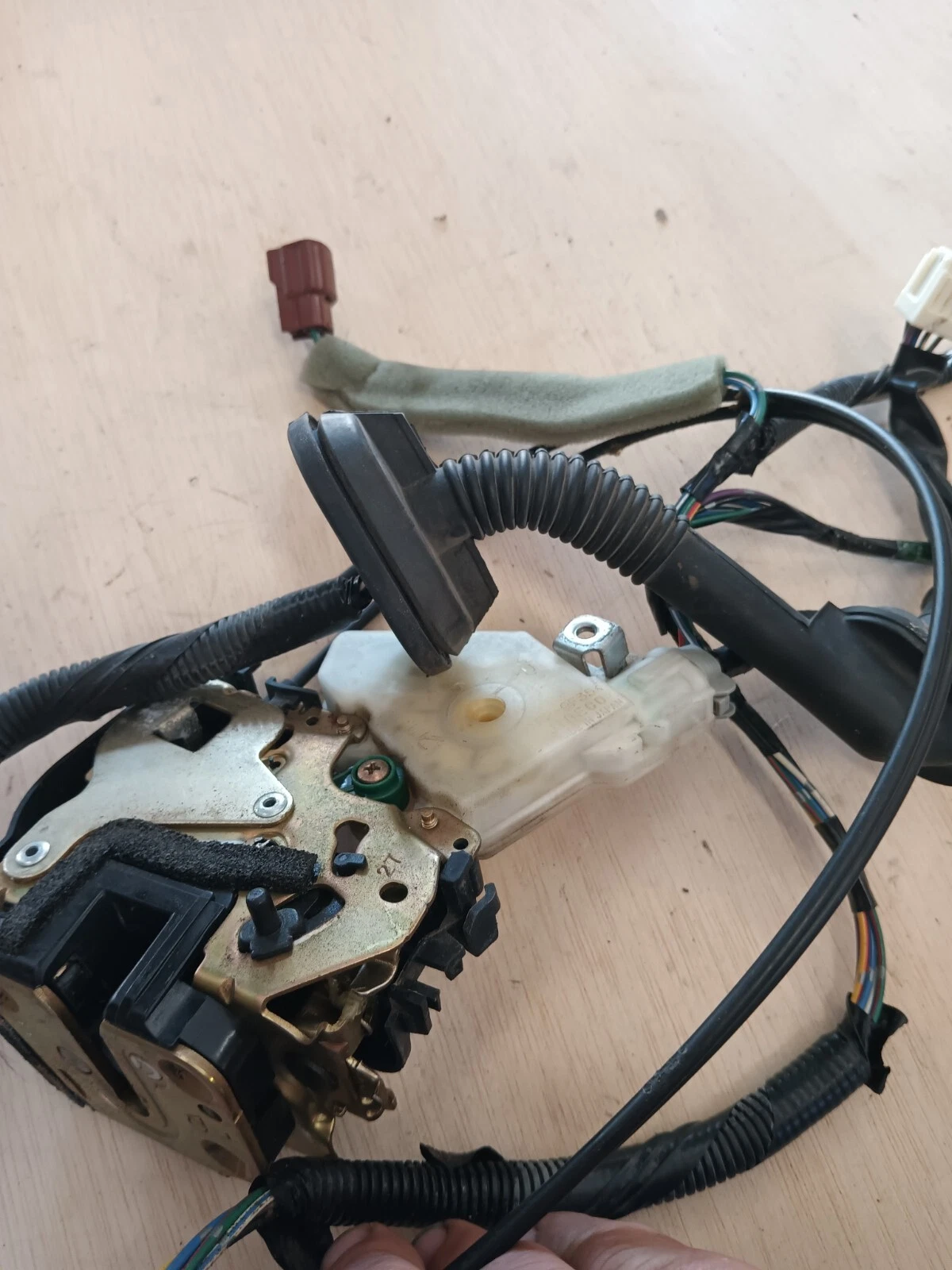 2006 NISSAN ALTIMA LH REAR DOOR LATCH WITH ACTUATOR - Image 5