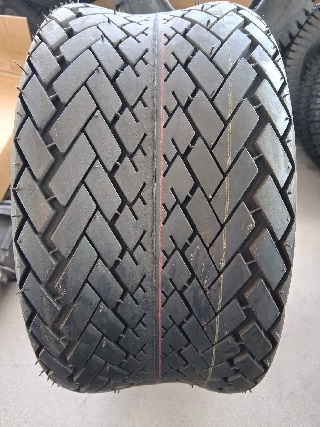 18X8.50-8/4 CARLISLE FWY PRO GOLF NEW TIRE 24 available - Image 2